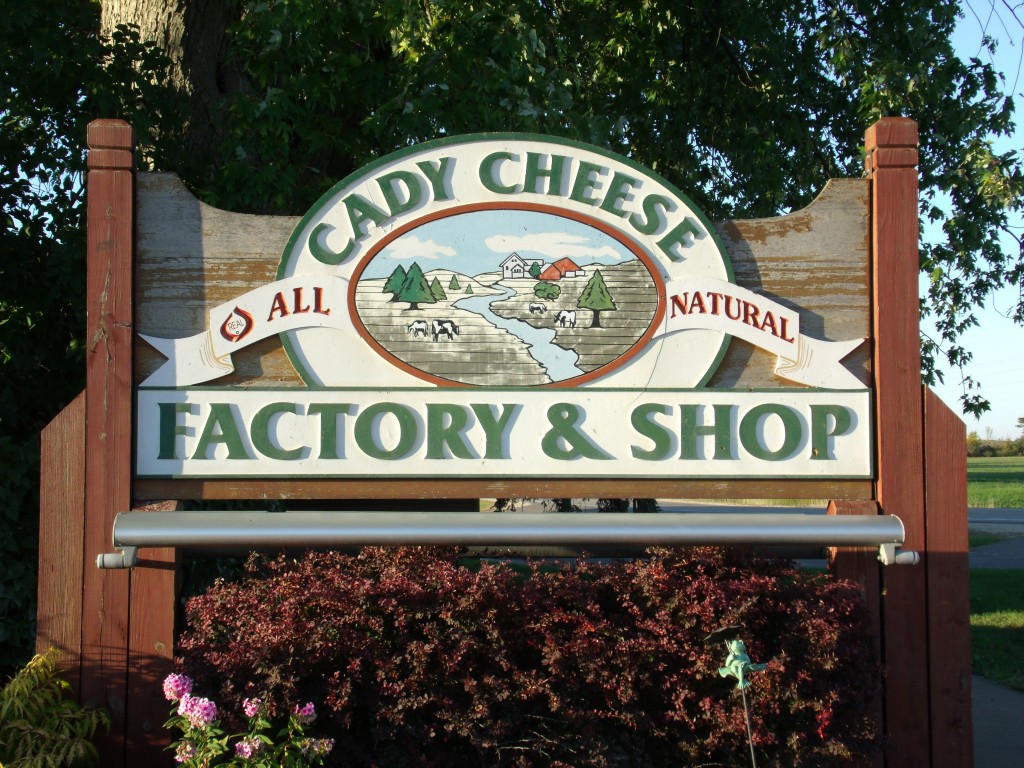 ATTRACTIONS/ Links Village of Spring Valley Wisconsin